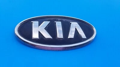 11 12 13 14 15 KIA SORENTO TAPA MALETERO TRASERO CROMO EMBLEMA LOGOTIPO INSIGNIA SÍMBOLO A20 Foto 1 de 4
