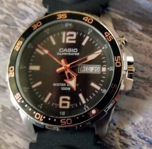Casio 1079 diver watch all stainless steel illuminator. - Picture 1 of 7