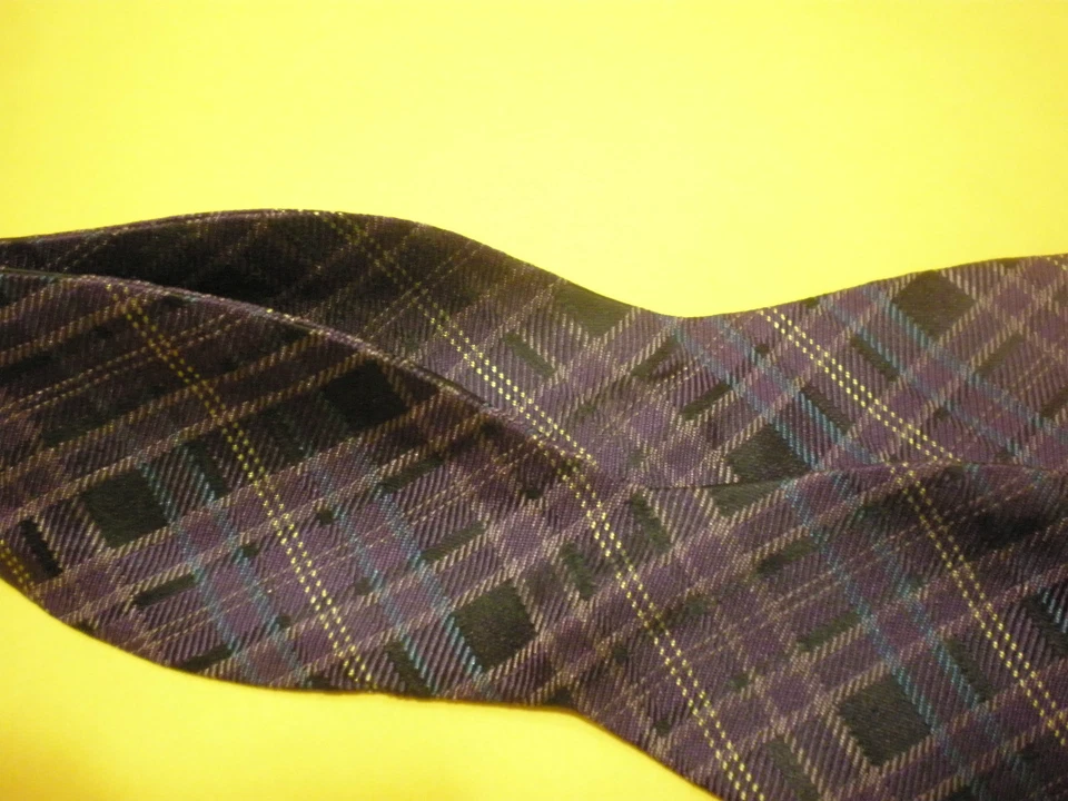 PAJARITA HOMBRE NICOLE MILLER MORADO, NEGRO, BLANCO, AZUL Foto 1 de 1