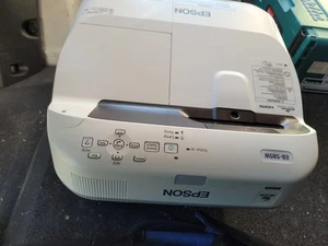 Beamer EPSON EB 585 W - Bild 1 von 4