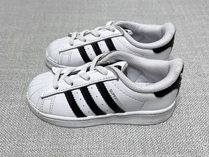 adidas Originals Toddler Superstar White/Black Size 8K ( FU7717) Shell Tops - Picture 1 of 10