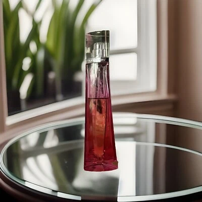 Very Irresistible de Givenchy, spray EDT de 2,5 oz para mujer Foto 1 de 4