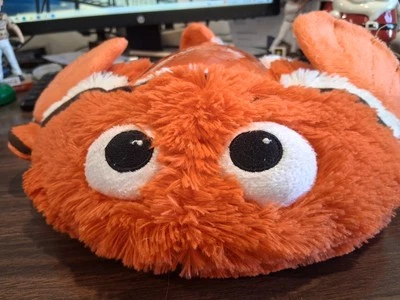 PILLOW PETS FINDING NEMO GOLDFISH PLUSH STUFFED ANIMAL, LIGHTS UP - Image 1 of 4