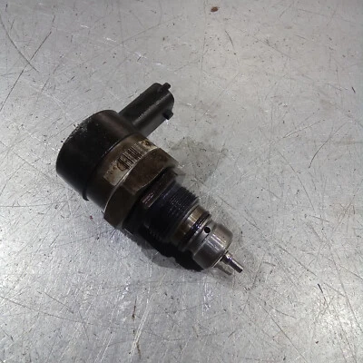 Válvula de alivio de presión de combustible Jaguar XF X250 2011-2015 3,0 diésel SDV6 0281006017 Foto 1 de 4