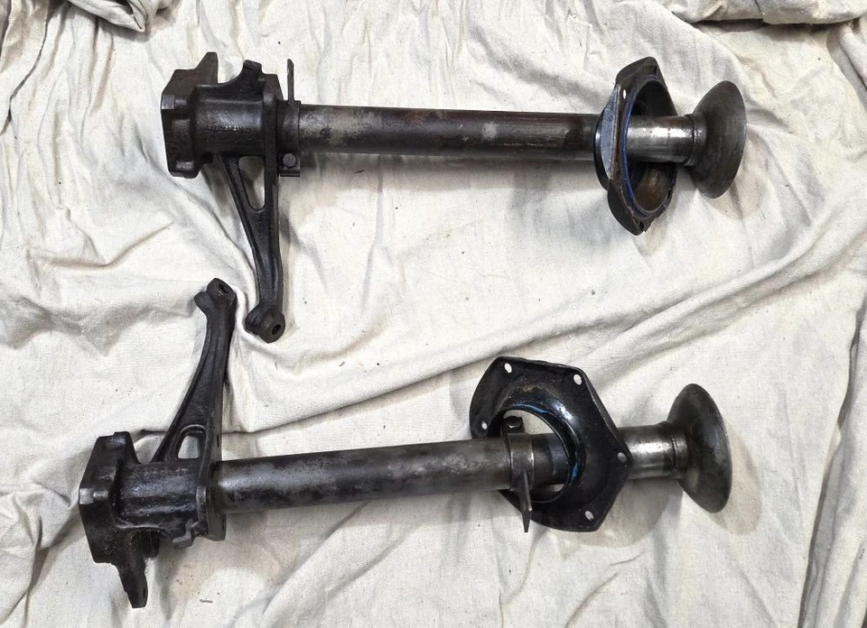 * PORSCHE 356 C / SC ** Tubos de eje trasero de freno de disco (par) izquierda y derecha * Foto 1 de 4