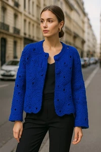 Chaqueta de ganchillo Royal Blue Couture - Prendas de punto de diseñador de lujo hechas a mano talla L/XL - Imagen 1 de 6