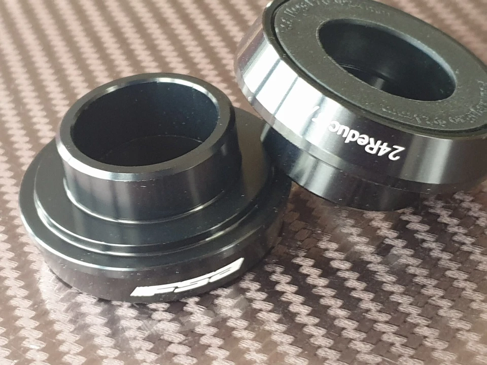 FSA Bottom Bracket Adaptor Cups BB30 PF30 BB386 to 24mm MegaExo Hollowtech 2  - Image 1 of 4