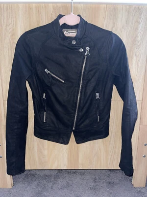 New Look Women’s Leather Jacket Size 8 RRP £80 - Image 1 of 4