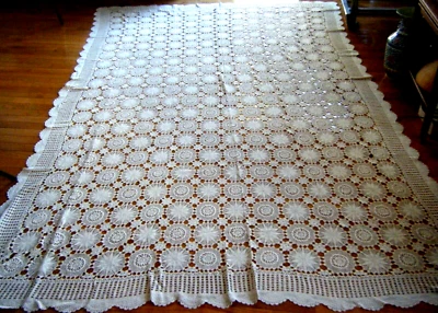 Antiguo Mantel Banquete Talla H Crochet Encaje Diferentes Diseños Medallones 105" Foto 1 de 4