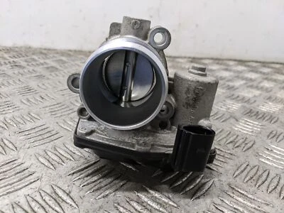 Carrocería del acelerador Ford Fiesta MK7 2012-2017 1.0 P4JA  Foto 1 de 4