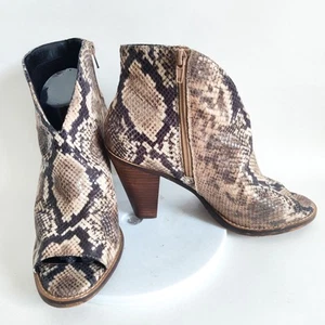 Jessica Simpson Jillrie Snakeskin V-Cut Leather Block Heel Ankle Boots Size 10 - Picture 1 of 9