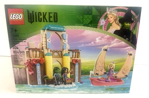 LEGO "Wicked" 304 Pieces~75681~Glinda-Elphaba & Nessarose At Shiz University~New - Picture 1 of 8