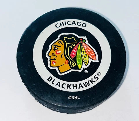 2000 NHL Chicago Blackhawks Official Game Puck InGlasCo #2 Cover