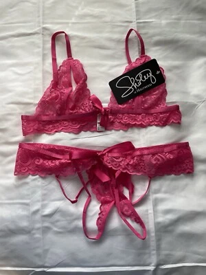 Lencería Shirley of Hollywood Dos Piezas Abierta Encaje y Cinta Rosa Caliente Talla Grande Foto 1 de 4