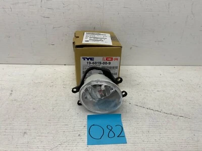 2012-2015 Toyota Prius/2013-2015 Lexus ES-350/2014 15 RX350  FOGLIGHT - Image 1 of 4