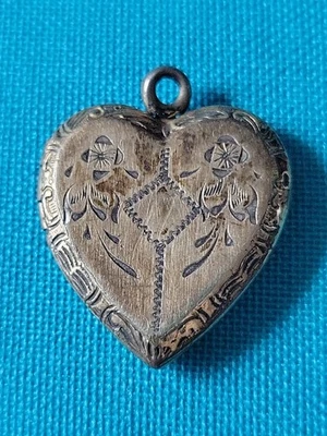 Engraved Heart Shaped Locket; Gold Toned Locket w/Flower Design~No Monogram  - Image 1 of 4