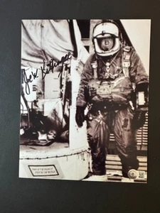 Joe Kittinger ¡¡Raro!! Foto autografiada firmada USAF Sky Dive 8x10 Beckett BAS certificado de autenticidad - Imagen 1 de 1