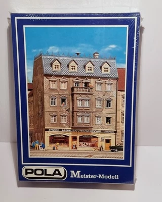 POLA H0 110 Master Model Town House with Toy Shop Original Packaging in Foil - Image 1 of 4
