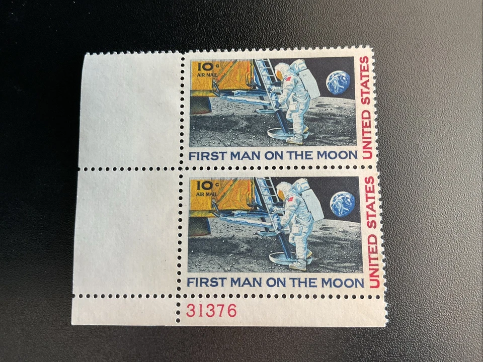 First Man On The Moon Block Of 4 Stamps Mint Air Mail Vintage 1969 - Image 1 of 1