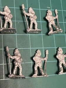 Miniature 20mm Lead Metal Soldiers Lot of 16 Figures AA3 War Gaming Figures - Picture 1 of 4
