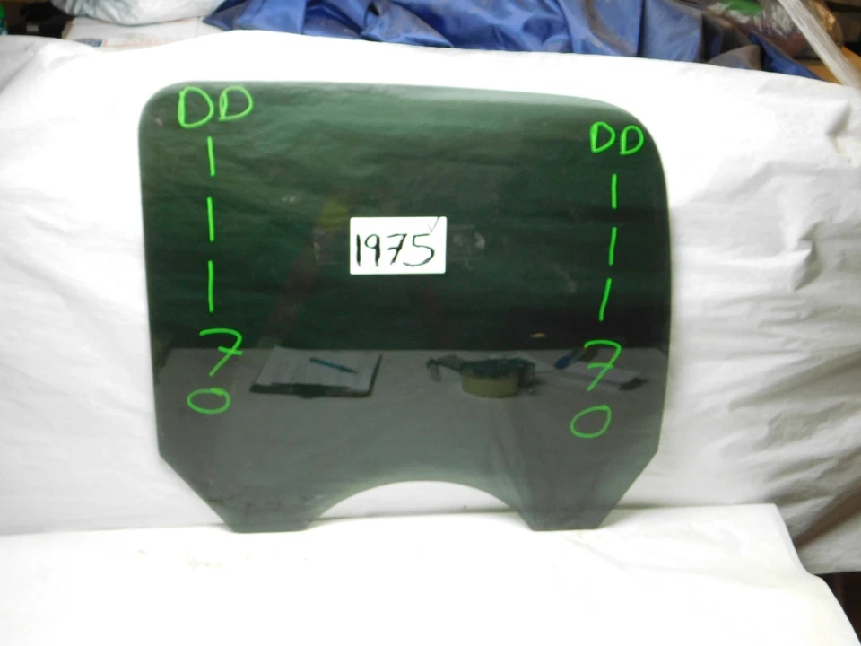 Chevrolet Suburban 2007-2012 puerta lateral trasera del conductor vidrio usado 1975V Foto 1 de 1