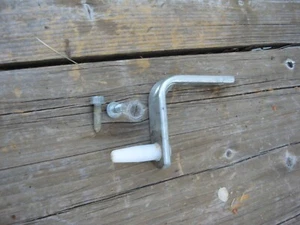 Frigidaire Lower RIGHT Hinge 215008900 218993801 - Picture 1 of 1