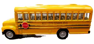 Diecast~Kinsfun~5"~*scuolabus giallo*~ruota libera~porta aperta+chiude~KS 5107~ - Foto 1 di 6