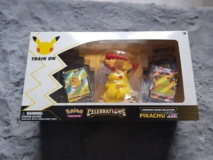 Pokémon 25th Anniversary Celebrations Pikachu Vmax Premium Figuren Box NEU EN - Bild 1 von 6