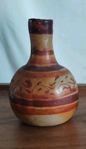 VTG Mexican Pottery 4inches Tall - Picture 1 of 4