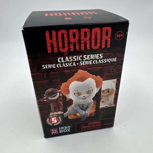 YuMe Horror Classic Series 5 Hero Mystery Box - Vinyl - Pennywise New NIB - Picture 1 of 3