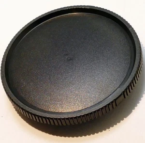 C/Y Camera Body Dust cap plastic vintage (twist on type) - Picture 1 of 2