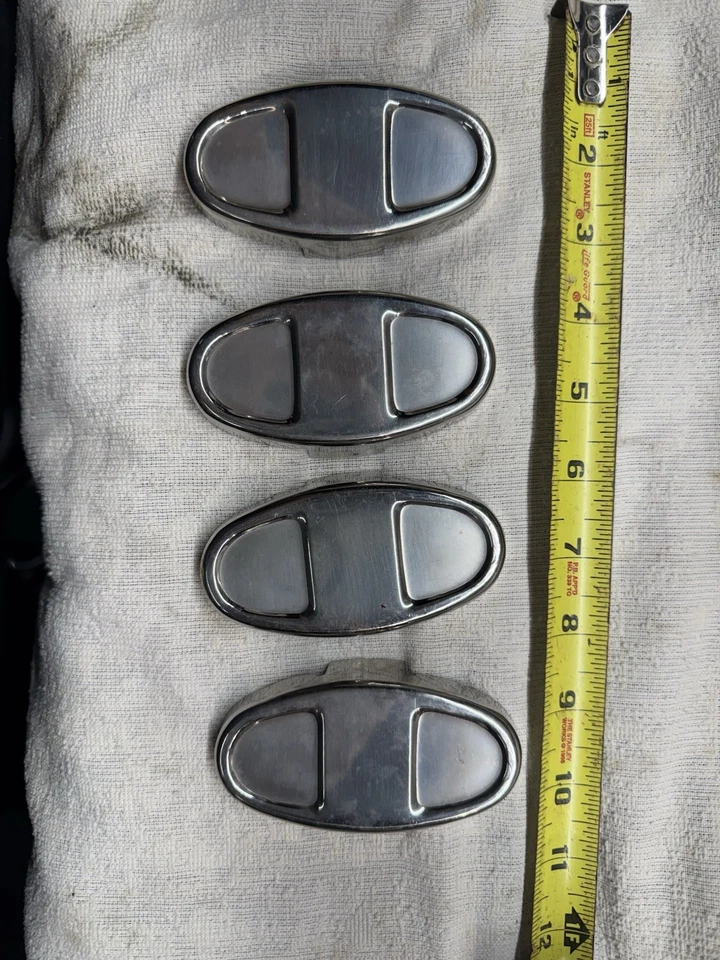 Juego de cuatro cubiertas de abrazadera de parachoques Ford modelo A 28-31 nuevo Foto 1 de 2