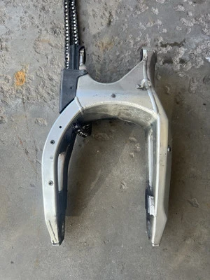 Brazo oscilante trasero honda cbr954rr 2002-2003 Foto 1 de 3