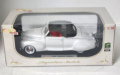 Signature Models 1939 Lincoln Zephyr 1:18 DieCast Pearl White w/ Red Interior - Image 1 of 4