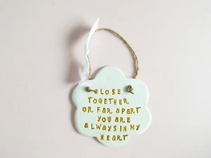 Distance Meaningful Quote Plaque Home Decor Thinking Of You Friends Family Gift - Picture 1 of 6