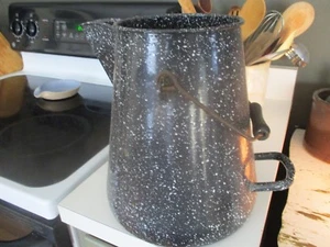 Large vintage enamelware coffee pot. Iron swing handle w wood knob/extra handle. - Picture 1 of 9