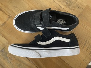 black vans size 1