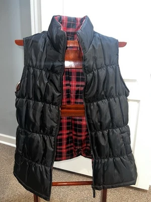 Merona Reversible Puffy Women's Vest Black and Red Plaid Sz L - Image 1 of 4