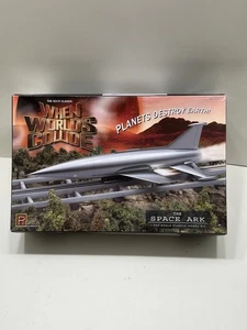 SEALED CONTENTS Pegasus When Worlds Collide Space Ark Model #9011 1/350 Scale - Picture 1 of 3