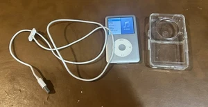 Apple iPod Classic 7a generazione A1238 argento 120 GB 2,5" LCD MP3 lettore multimediale - Foto 1 di 7