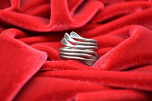 Sterling Silver Wrap Around Ring Modernist brutalist size 8 - Picture 1 of 8