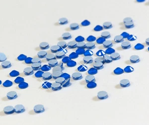 Hotfix DMC Basic NEON BLAU SS10 Stück wählbar zum aufbügeln Glitzer Strass - Bild 1 von 23
