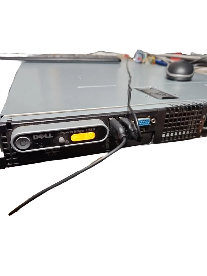 Dell POWEREDGE 1950 Server - Image 1 of 4