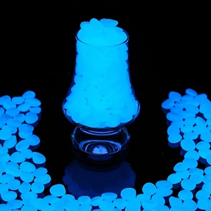 900 Pieces Glowing Rocks Glow Fish Tank Rocks Glowing Stones 1/2 Inch Decor Pebb - Picture 1 of 7