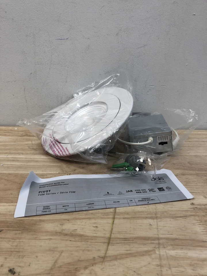 DALS Pivote LED Accesorio Empotrado Sin Canales con Adornos Ajustables - Blanco Foto 1 de 2