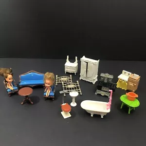 Lote de muebles de colección Mattel 1980 Mini The Littles Dolls y metal fundido para casa de muñecas - Imagen 1 de 24