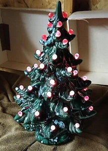 1976 Atlantic Form Keramik Weihnachtsbaum rote Birnen Kordel & Sockel Original Box EXC - Bild 1 von 16