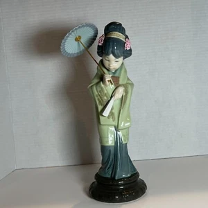 Figura de porcelana vintage de niña geisha japonesa con sombrilla 4988 excelente estado - Imagen 1 de 19
