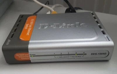 D-Link DES-1005D 5-Port 100 Mbps Router Hub Fast Ethernet Switch (DES-1005D/E) - Bild 1 von 4