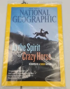 NATIONAL GEOGRAPHIC MAGAZINE - AUGUST 2012 CRAZY HORSE  GANNETS   LIGHTNING BOLT - Picture 1 of 2